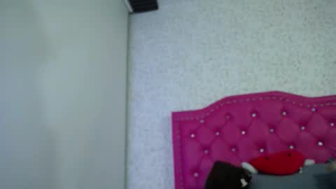 Luly online show from October 23, 2025, 4:12 am