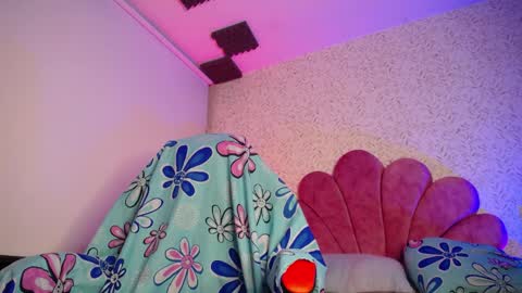 Snapshot of luly_blue chatting on May 30, 2026, 4:42 am Luly online show from May 30, 2026, 4:42 am