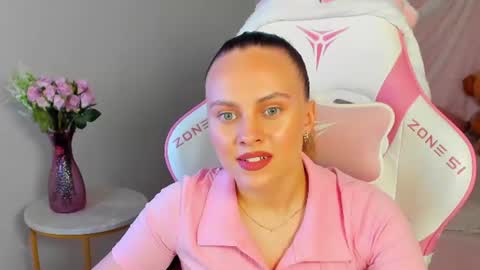 Snapshot of lumerisoren chatting on June 10, 2026, 4:39 pm lumerisoren online show from June 10, 2026, 4:39 pm