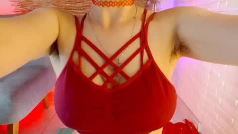 Snapshot of luna_7_777 chatting on November 19, 2025, 5:07 am Luna online show from November 19, 2025, 5:07 am