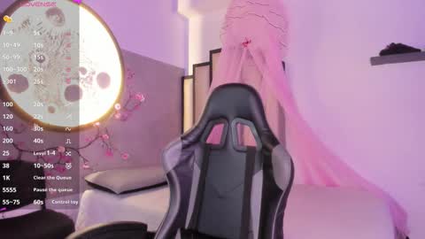 Luna online show from March 12, 2026, 11:49 am