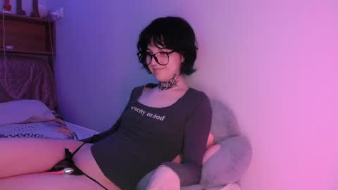 Snapshot of luna__allure chatting on August 7, 2026, 11:29 pm Luna online show from August 7, 2026, 11:29 pm