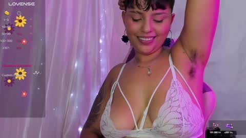 Luna online show from December 17, 2024, 7:37 pm