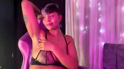 Luna online show from February 5, 2025, 6:04 pm