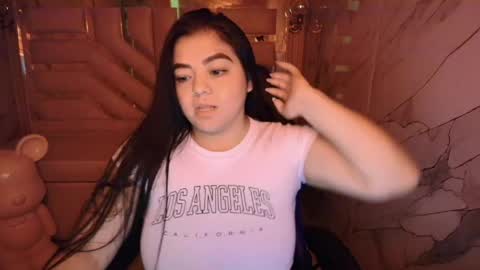 Luna online show from April 25, 2026, 3:31 am