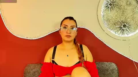 luna__velvet online show from July 29, 2026, 1:20 pm