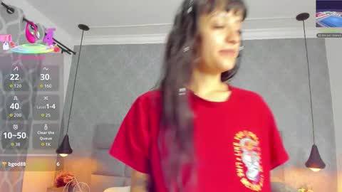 Luna online show from December 2, 2025, 11:04 am