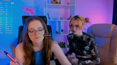 Snapshot of luna_berryy chatting on February 8, 2025, 11:34 pm luna_berryy online show from February 8, 2025, 11:34 pm