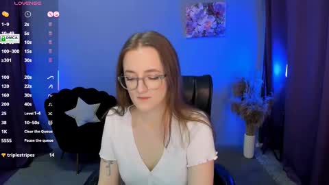 Snapshot of luna_berryy chatting on February 22, 2025, 8:20 pm luna_berryy online show from February 22, 2025, 8:20 pm