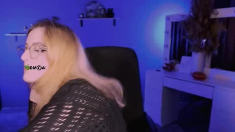 Snapshot of luna_berryy chatting on September 9, 2025, 7:35 pm luna_berryy online show from September 9, 2025, 7:35 pm