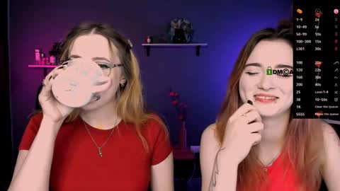 Snapshot of luna_berryy chatting on October 15, 2025, 9:20 am luna_berryy online show from October 15, 2025, 9:20 am