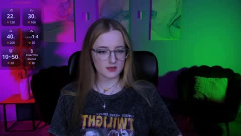 luna_berryy online show from March 31, 2026, 7:47 pm