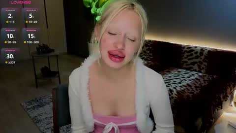 luna_beverly online show from July 29, 2026, 9:57 pm