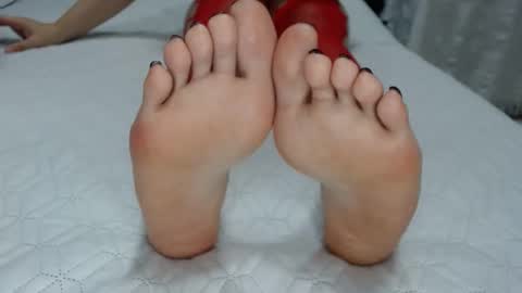 Luna--Blueberry online show from September 11, 2025, 3:39 am