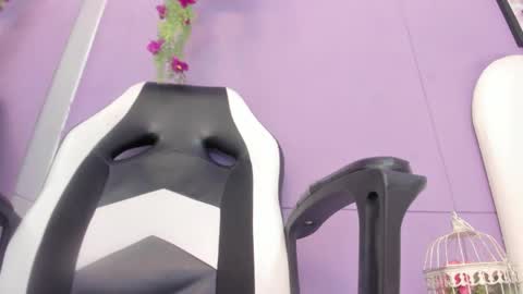 luna_bradley_ online show from February 23, 2026, 12:24 pm