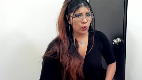 luna  online show from February 4, 2025, 3:04 pm