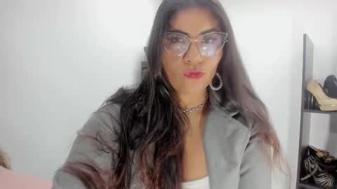 luna  online show from September 29, 2025, 11:15 am