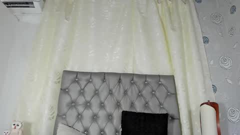 Luna Eva online show from January 9, 2025, 6:36 pm