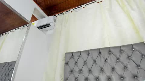 Luna Eva online show from February 10, 2025, 5:41 pm