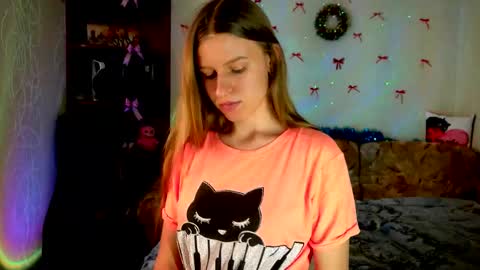 luna_evan online show from February 9, 2026, 11:14 am