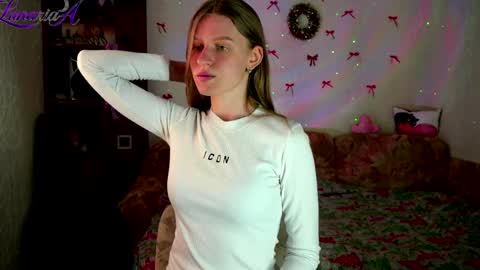 luna_evan online show from April 27, 2026, 8:45 am