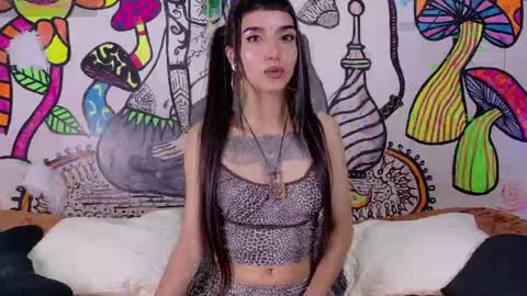 luna_gc online show from June 5, 2026, 4:35 pm