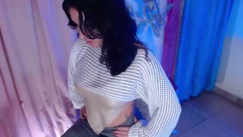 luna_hazard online show from November 18, 2025, 9:03 am