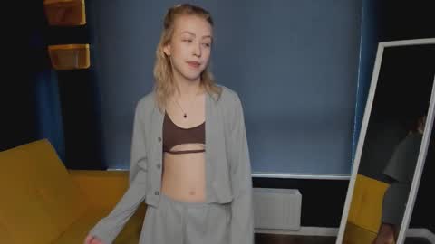 Snapshot of luna_helles chatting on January 18, 2026, 7:56 am Elizabeth online show from January 18, 2026, 7:56 am