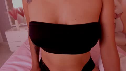 luna_hot_ass online show from November 4, 2025, 7:35 pm