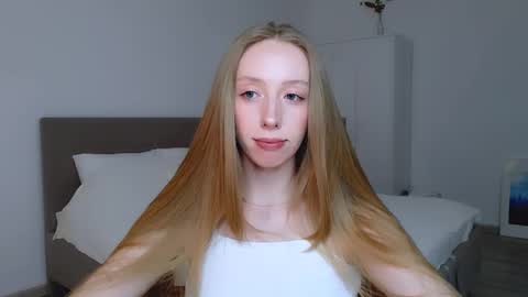 Luna online show from December 22, 2024, 7:31 pm