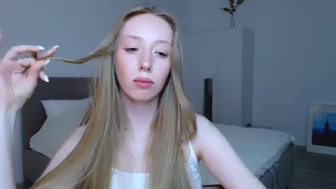 Luna online show from January 18, 2025, 11:55 pm