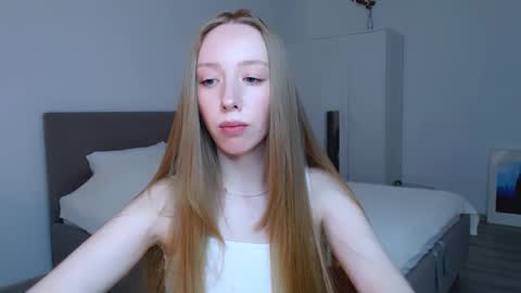 Luna online show from March 1, 2025, 6:54 pm