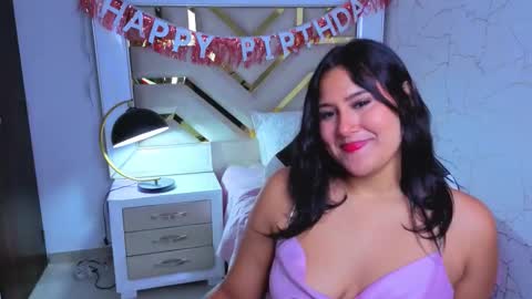 Luna  Jonez  online show from November 29, 2025, 9:23 am