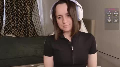 luna_loveeee online show from October 20, 2025, 4:13 am