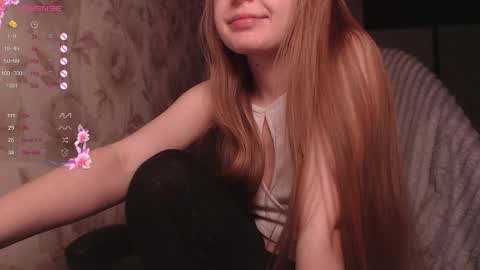 Luna online show from November 27, 2025, 8:55 pm