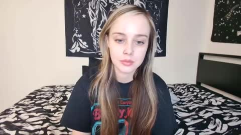 Luna online show from February 27, 2025, 3:36 am