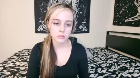 Luna online show from February 27, 2025, 10:09 pm