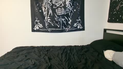 Luna online show from September 11, 2025, 4:12 am