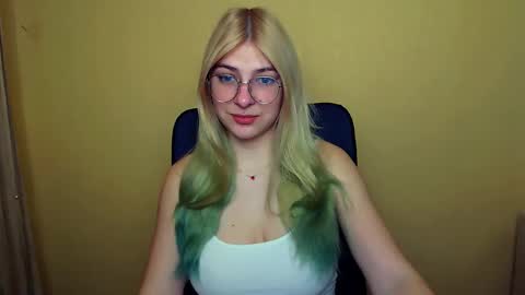 Luna online show from January 7, 2025, 8:24 am