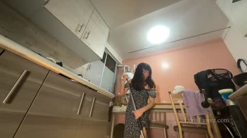 Luna Luuvz online show from November 18, 2025, 4:06 am