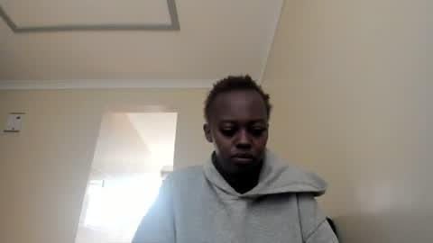 luna luxxy online show from August 1, 2026, 12:48 pm