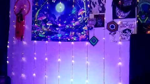 MISS LUNA  online show from March 4, 2025, 8:13 am