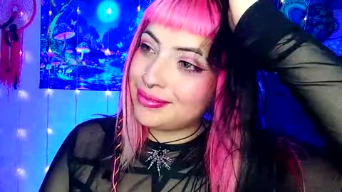 MISS LUNA  online show from March 6, 2025, 7:47 am