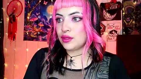 MISS LUNA  online show from March 7, 2025, 11:29 am