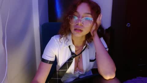 Snapshot of luna_rios69 chatting on September 27, 2025, 2:49 am luna_rios69 online show from September 27, 2025, 2:49 am