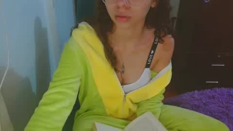 Snapshot of luna_rios69 chatting on October 11, 2025, 7:23 pm luna_rios69 online show from October 11, 2025, 7:23 pm