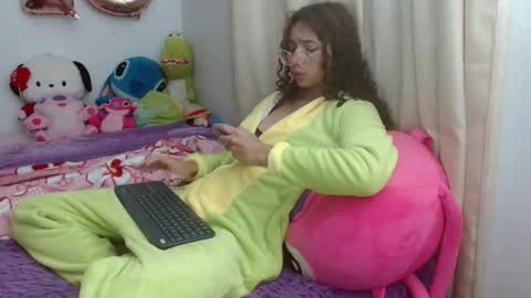 Snapshot of luna_rios69 chatting on February 16, 2026, 5:14 am luna_rios69 online show from February 16, 2026, 5:14 am