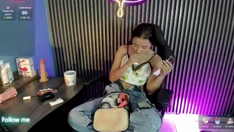 Luna Rosse  online show from April 23, 2026, 1:02 pm