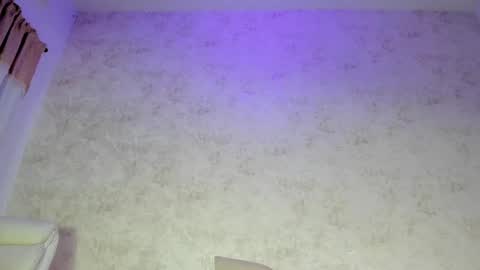 Luna online show from April 23, 2026, 8:57 am