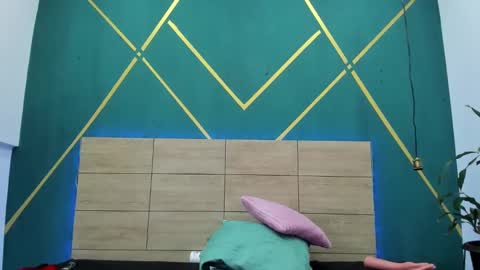 Luna online show from February 5, 2025, 1:47 am